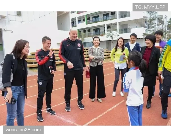 教育:德国足协为基层教练开设定位球专项培训班