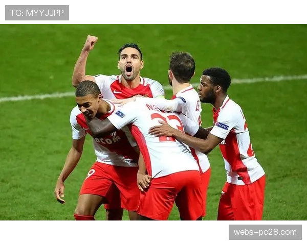 摩纳哥七连胜迎战巴黎FC，高位逼抢战术对决密集防守